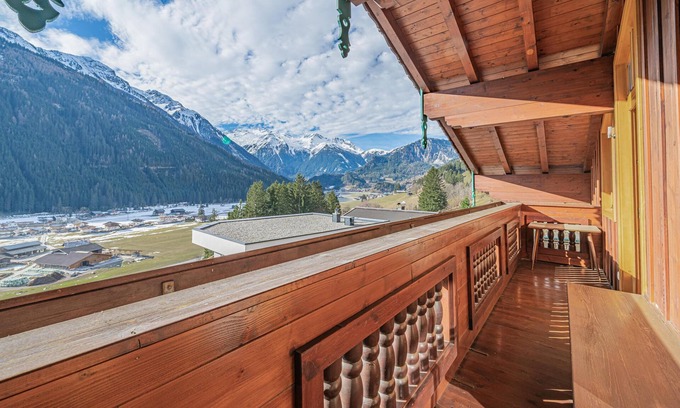 Wald im Pinzgau Apartment | Apartment with balcony close to a swimming pool