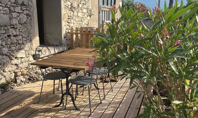 Arandon-Passins Apartment | Apartment with terrace for 2 people Le nid du phénix 38 in the countryside