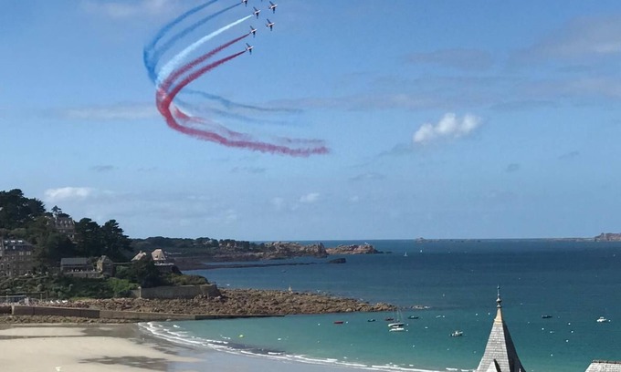 Perros-Guirec Apartment | Apartment with full sea view of Trestraou.