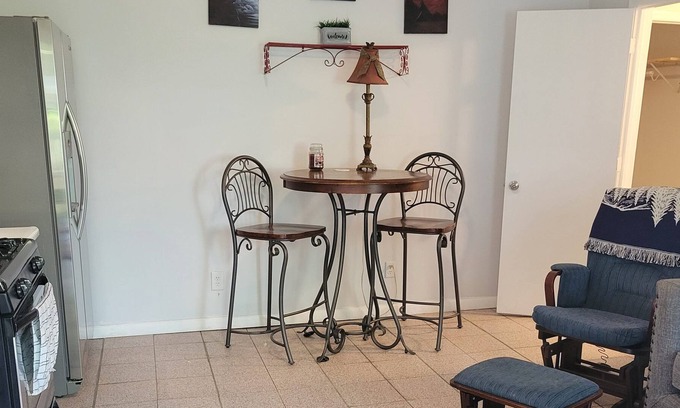 Knoxville Apartment | Apartment with full kitchen
