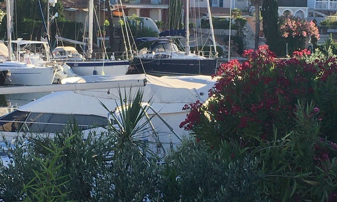 Port Grimaud Apartment | Apartment With Large Terrace On Canals