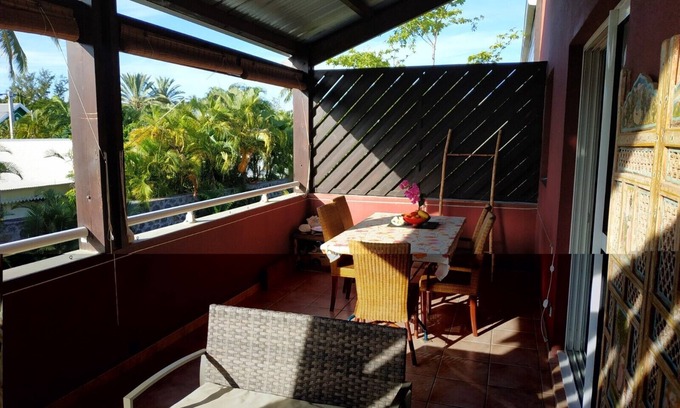 L'Ermitage-les-Bains Apartment | Apartment with spacious terrace in the fishing village of l'Ermitage