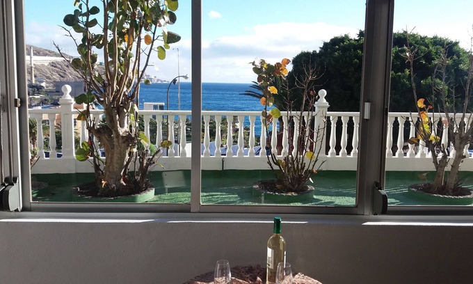 Las Caletillas Apartment | Apartment with sea views, pool and WiFi