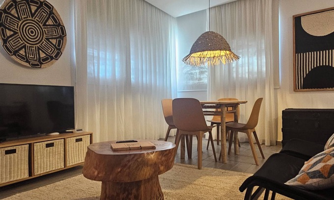 Ponta Delgada Apartment | Apartment with sea view, 5 minutes walk from the beach!