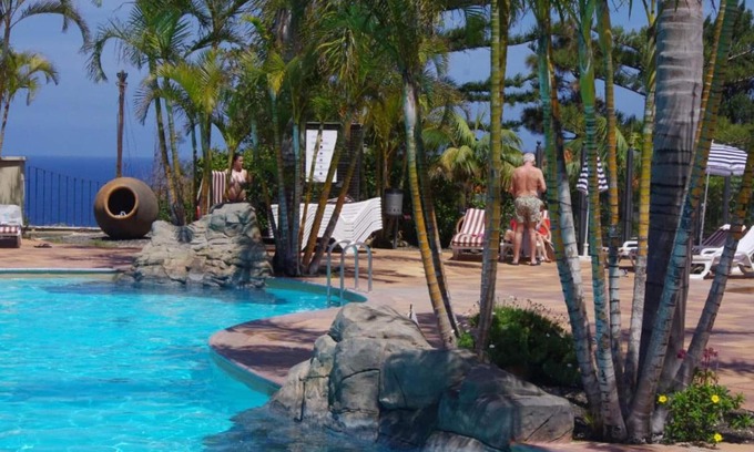 Los Realejos Apartment | Apartment with stunning sea views and pool in Los Realejos