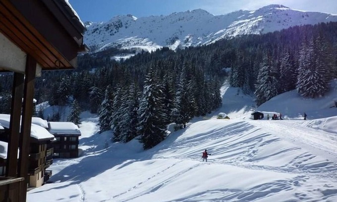 Les Avanchers-Valmorel Apartment | Apartment with stunning views ideally situated on the slopes and shops nearby.