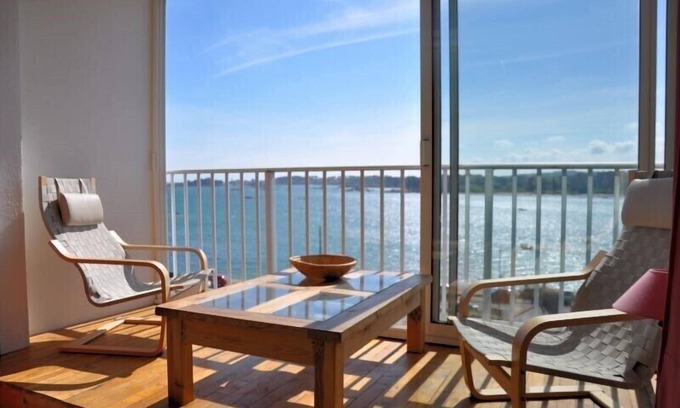 Tregastel Apartment | Apartment with SUPERB SEA VIEW and terrace, 100m beaches in TREGASTEL