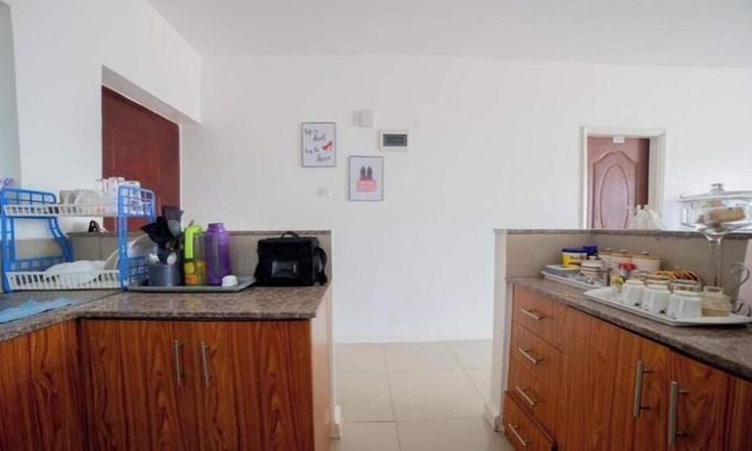 Mbotela Apartment | Apartment with View and Balcony