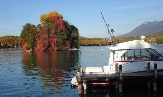 Annecy Old Town Apartment | Apartment with view of the lake and close to the old town