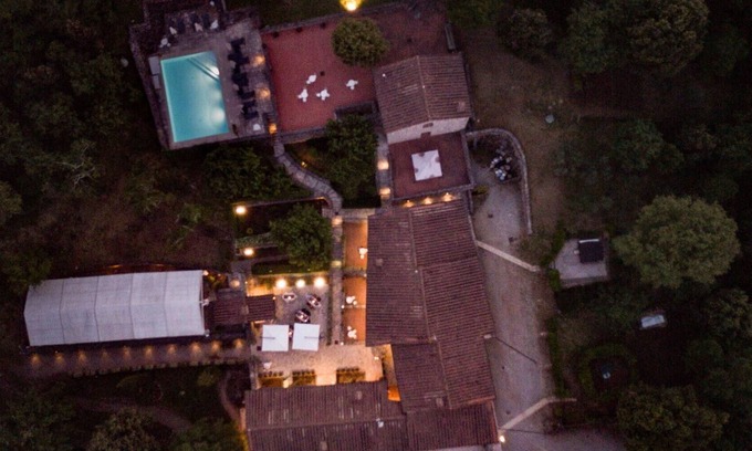 Monteriggioni Other | Apartment with WIFI, A/C, private pool, sauna, hot tub, TV, patio, panoramic view, close to Siena