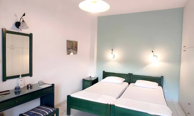 Kipri Apartment | Apartment 'Zefiros - Drift' with Mountain View, Wi-Fi and Air Conditioning