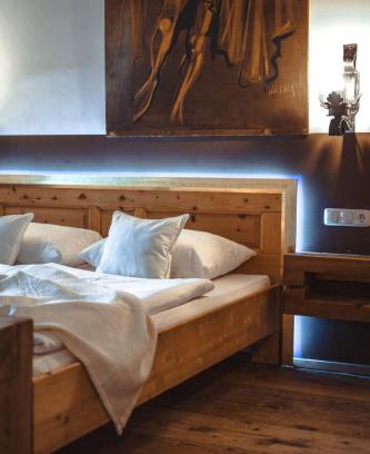 Panzendorf Apartment | Apartmenthaus Gasthof Burg Heimfels
