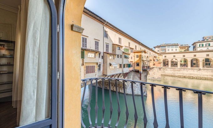 Oltrarno Apartment | Apartments Florence- Golden Tower with View