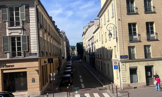 Saint-Louis Apartment | Apartments for rent in the saint louis district, 5 minutes from the château