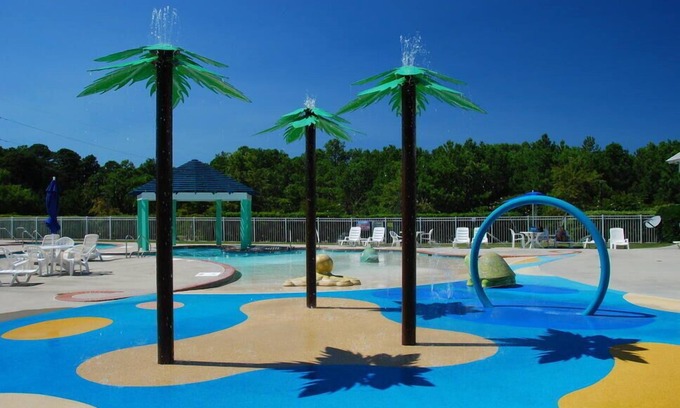 Bermuda Bay House | Aperol Spritz 2 Bedroom at Cambridge Cove with Private Hot Tub!