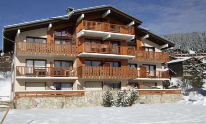 Les Saisies Apartment | App. T2 + ski-in ski-out cabin-near TS Carrets and Legette and the resort center