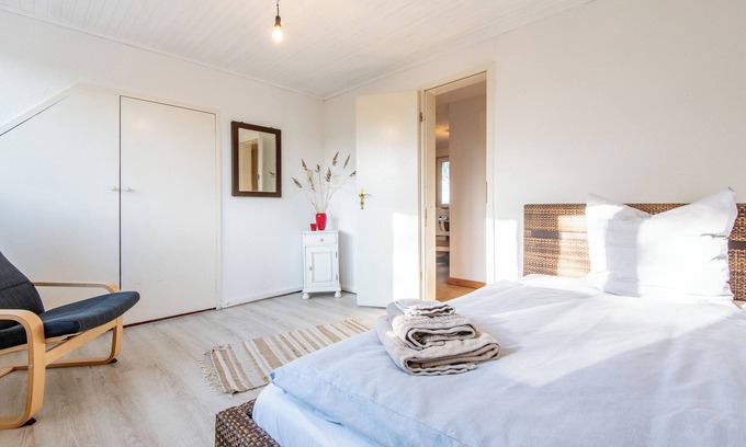Rodenas Apartment | App. Wattläufer quiet location in the German-Danish meadows. Pet friendly!