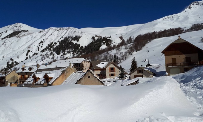 Villar-d'Arene Apartment | Appart 20 in a mountain village: nature and relaxation in Meije country