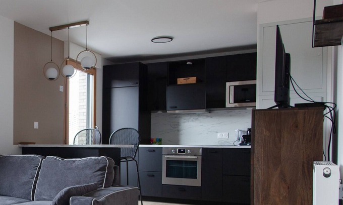 Monmousseau-Verollot Apartment | Appart Chic & Elégant-Métro 7 Leo-Lagrange+Parking