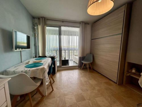 Saint-Cyprien Plage Apartment | Appart Studio cabine 4 couchages ST CYPRIEN PLAGE SC270-070