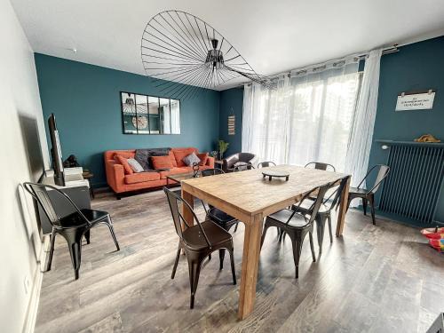 Epinay-sur-Seine Apartment | Appart XXL -10 pers - 2 Pkg - 10 mn Paris