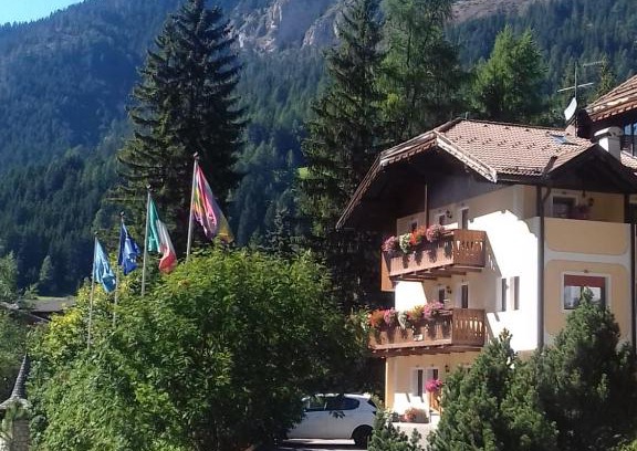 Campitello di Fassa Apartment | Appartamenti Riz Claudio