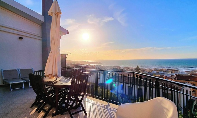 Cefalu Apartment | APPARTAMENTO: “CORNIOLA”