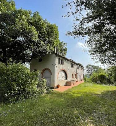 Pontedera Apartment | Appartamento Rustico Toscano nel cuore del bosco