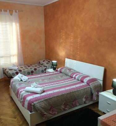 Mirafiori Apartment | APPARTAMENTO SANTA RITA Con due Camere InalpiArena 9 min CENTRO CITTA