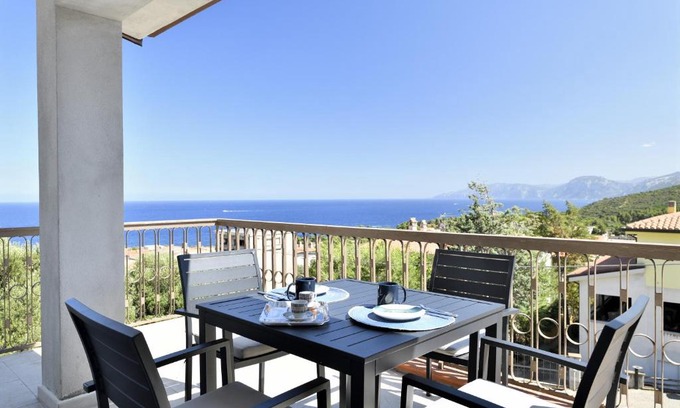Cala Gonone Apartment | Appartamento vista Golfo