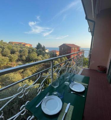 Tellaro Apartment | Appartamento vista mare e uliveto a Tellaro