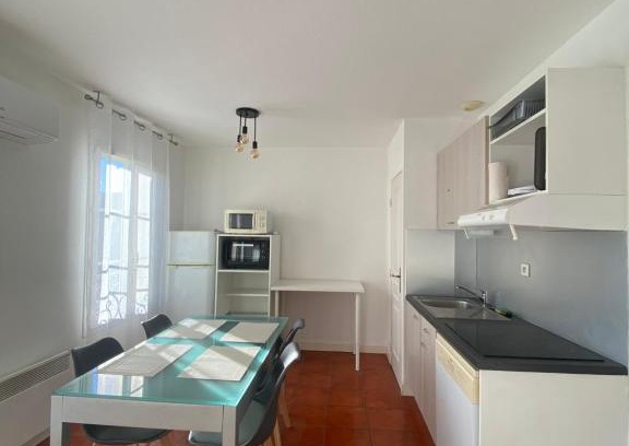 Sainte-Cecile-les-Vignes Apartment | Appartement Sainte Cécile