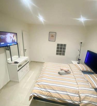 Arnouville Apartment | Appartement cosy à Arnouville - 34 m² avec vue jardin