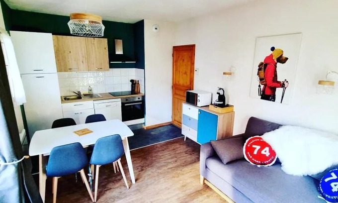 Saint-Gervais-les-Bains Apartment | Appartement avec piscine & jardin pied de la télécabine