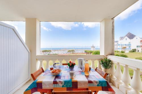 Bourgenay Apartment | Appartement 4 personnes vue mer et port de plaisance