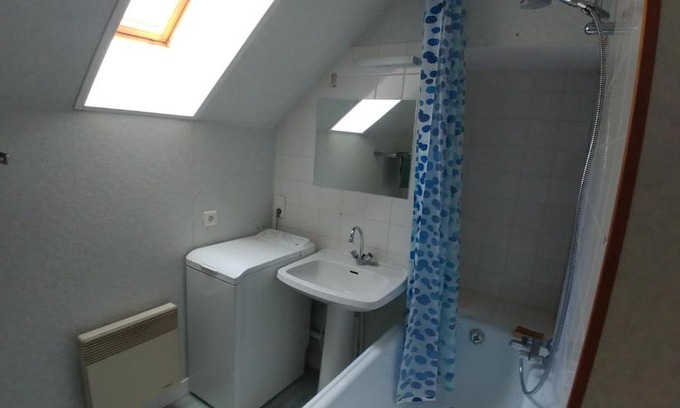 Bourbon-Lancy Apartment | appartement au gagne petit 25 kilomètres du parc le pal