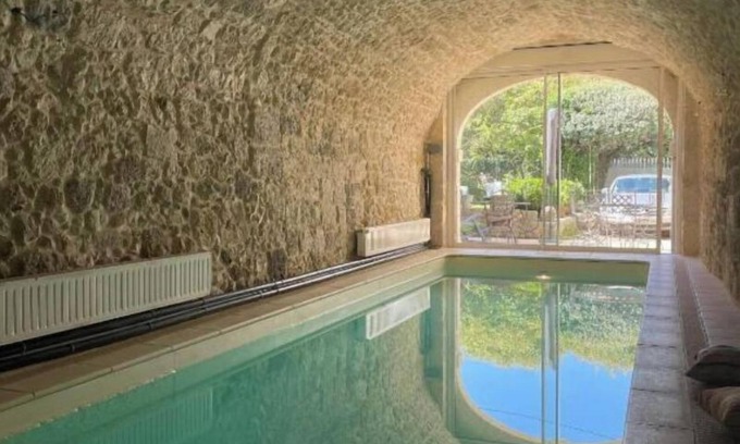 Nerac Apartment | Appartement Avec Accès Piscine et Jardin Dans Hôtel Particulier