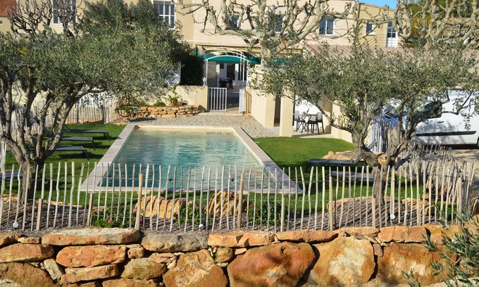 Rasteau Apartment | Appartement Avec Vues sur les Hauts du Village de Rasteau Dans le Vaucluse