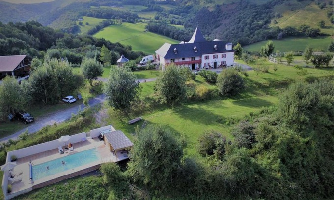 Barcus Apartment | Appartement Barcus, 1 pièce, 2 personnes - FR-1-384-730