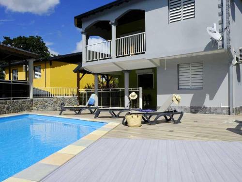 Lamentin Apartment | Appartement charmant à Lamentin avec piscine
