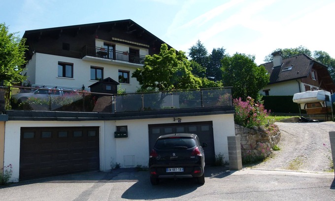 Annecy-le-Vieux House | Appartement Dans Maison en rez de Chaussée 3 Piéces, 4 Couchages + 1personne