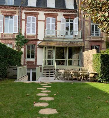 Deauville City Centre Apartment | Appartement Deauville