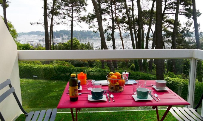 La Trinite-sur-Mer Apartment | Appartement duplex 5 personnes vue sur le port de la Trinité Sur Mer