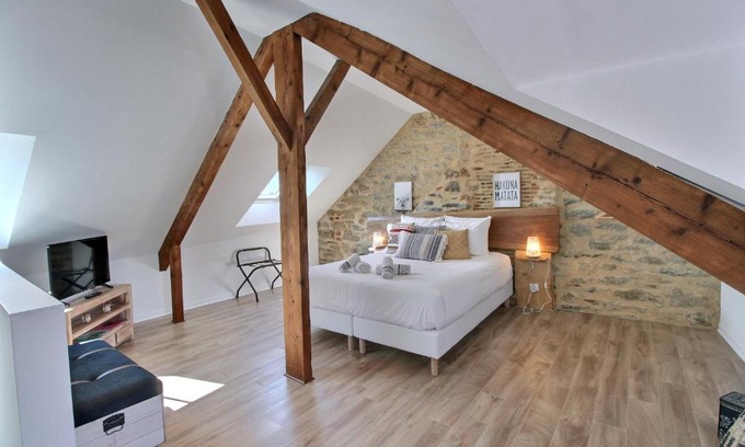 Vannes Apartment | Appartement en duplex centre-ville BOHEME