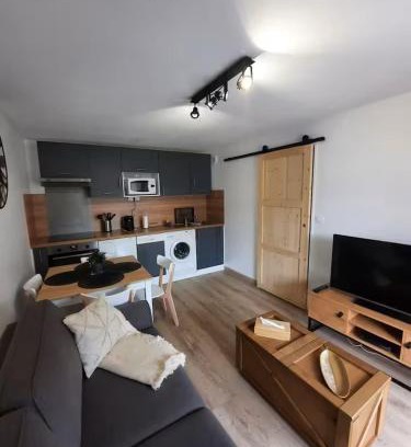 Villers-sur-Mer Apartment | Appartement en rez-de jardin à 50m de la mer!