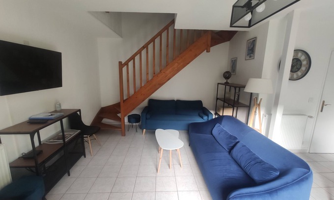 Bagneres-de-Bigorre Apartment | Appartement 4 en Triplex, Jardin, Cœur de Ville, au Calme, Jusqu'à 9 Couchages