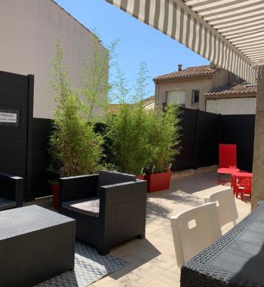 Gruissan Apartment | Appartement la corde a linge Gruissan village avec terrasses
