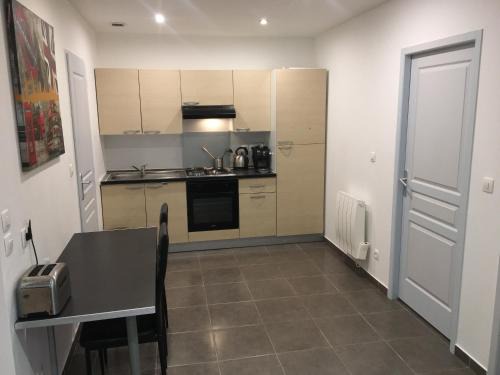 La Tour-du-Pin Apartment | Appartement la Gare