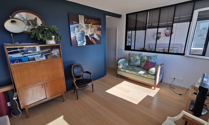 10th Arrondissement Apartment | Appartement Lumineux et Calme à 10mins Gare du Nord/gare de L'est