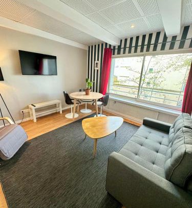 Quartier de la Goutte-d'Or Apartment | Appartement lumineux et rénové près de Montmartre "Amélie"